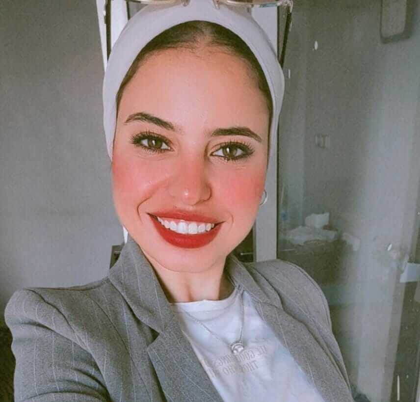 أستاذة / إسراء عيد