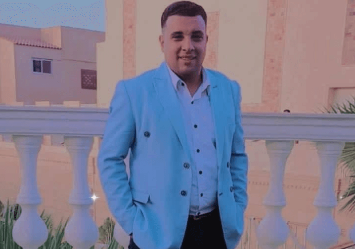 أستاذ / مصطفى ناصر